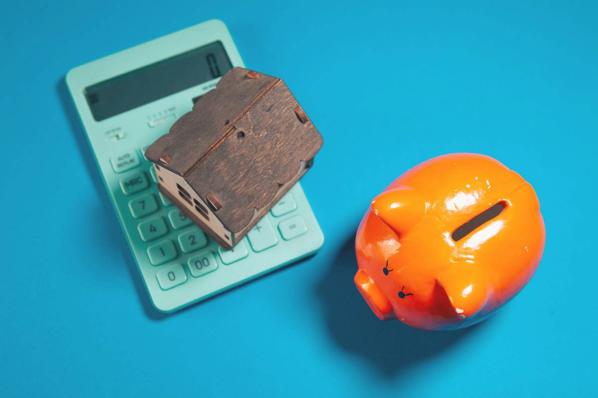 debt snowball method definition illustrated with stacked coins shrinking from smallest to largest